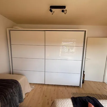 Apartment Eifelruhe 8 - In Hollerath Für 4 Gäste - Wlan, Waschmaschine, Parkplatz - Perfekt Für Paare Und Monteure - Haustiere Willkommen *